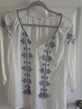 Maurices White Tunic with Blue & Purple Embroidery
